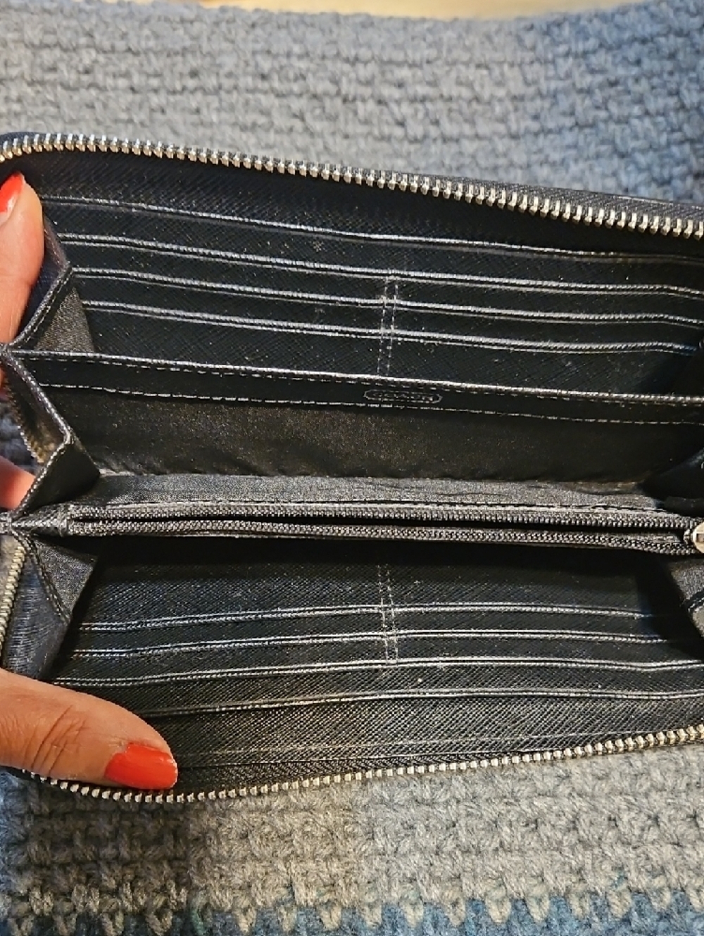 Coach Black Signature Jacquard Continental Wallet with Patent Trim - Picture 5 of 7